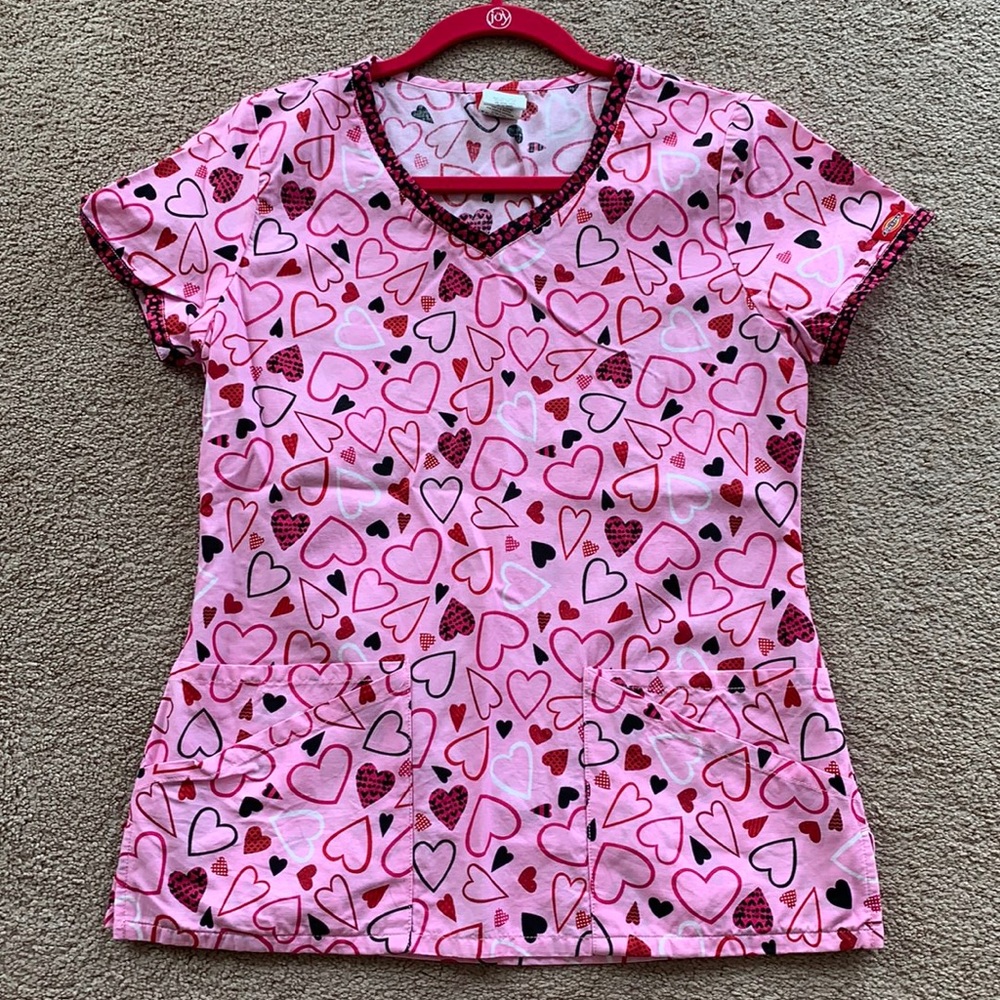 Dickies heart scrub top